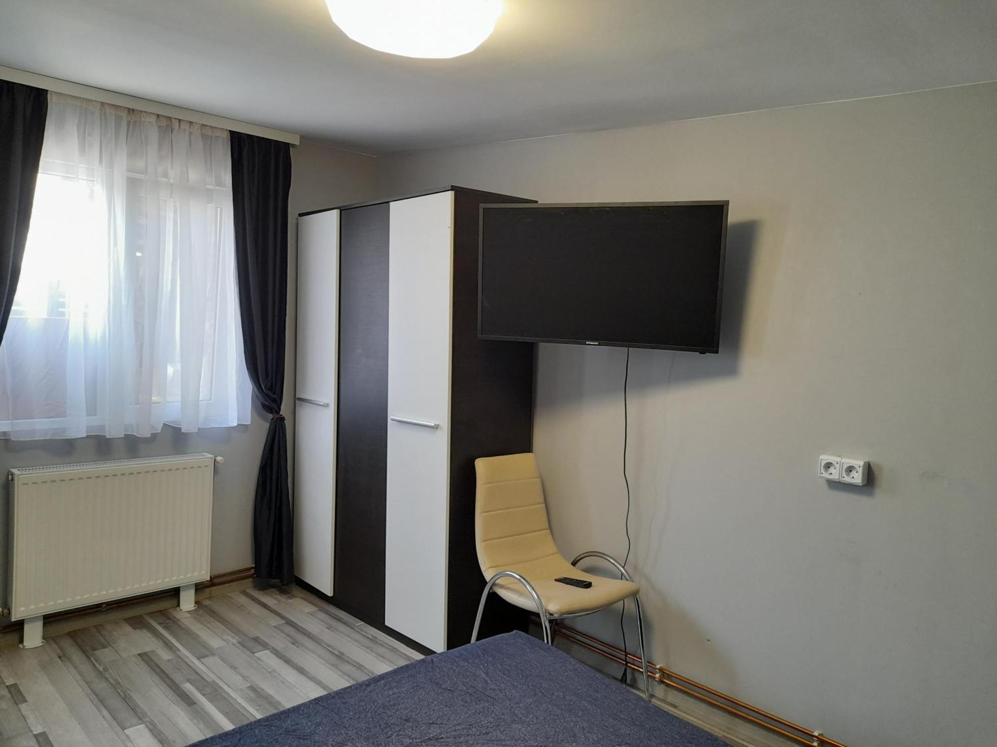 Apartmán Garsoniera Sic Zona Terapia Zona Linistita La Casa Cu Parcare Kluž Exteriér fotografie