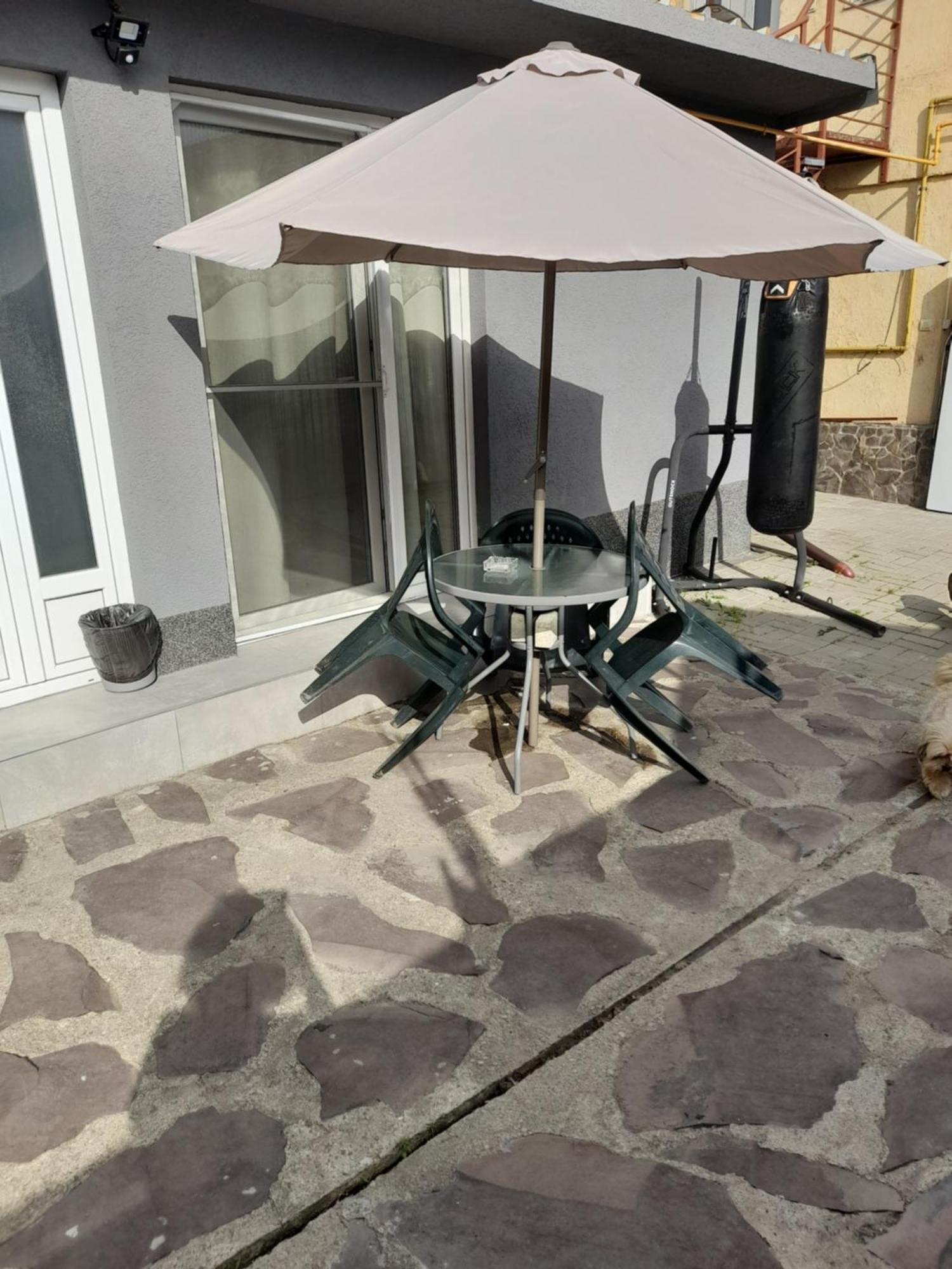 Apartmán Garsoniera Sic Zona Terapia Zona Linistita La Casa Cu Parcare Kluž Exteriér fotografie