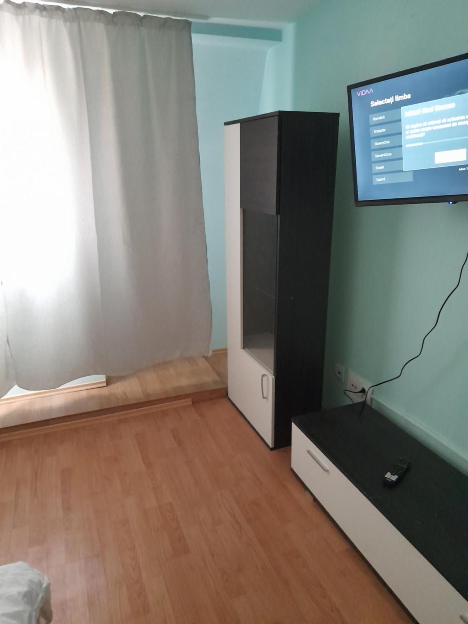 Apartmán Garsoniera Sic Zona Terapia Zona Linistita La Casa Cu Parcare Kluž Exteriér fotografie
