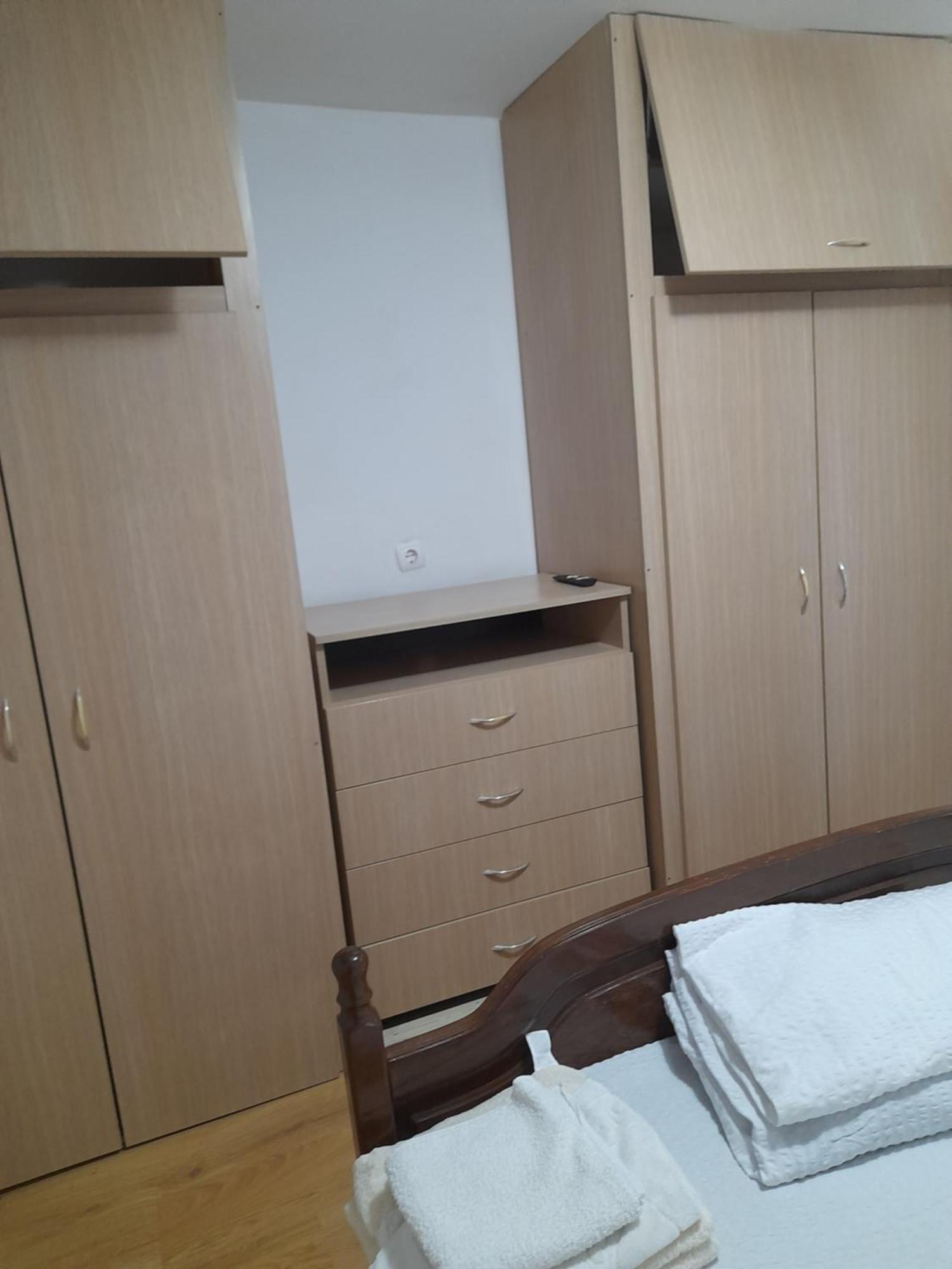 Apartmán Garsoniera Sic Zona Terapia Zona Linistita La Casa Cu Parcare Kluž Exteriér fotografie