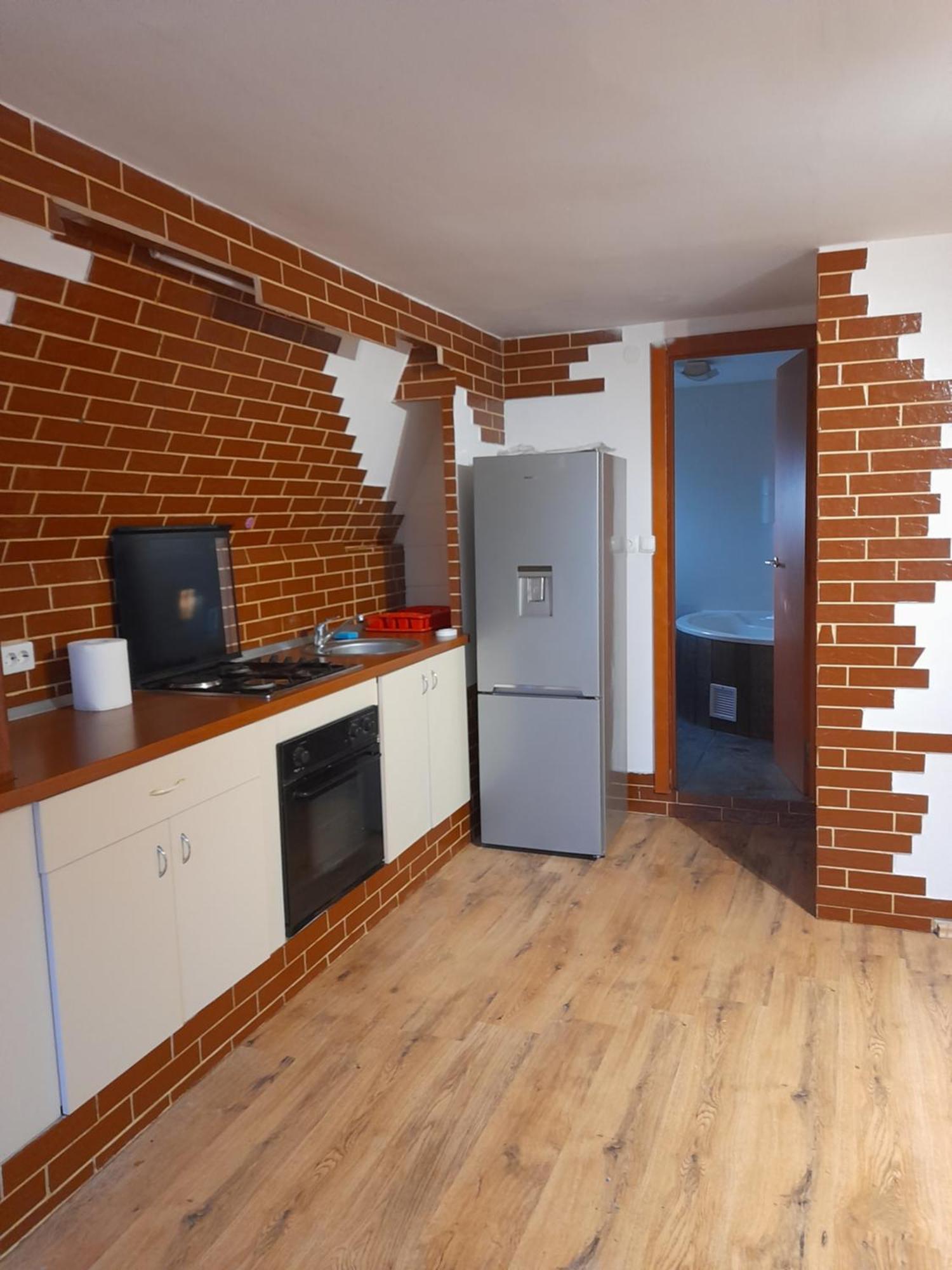 Apartmán Garsoniera Sic Zona Terapia Zona Linistita La Casa Cu Parcare Kluž Exteriér fotografie