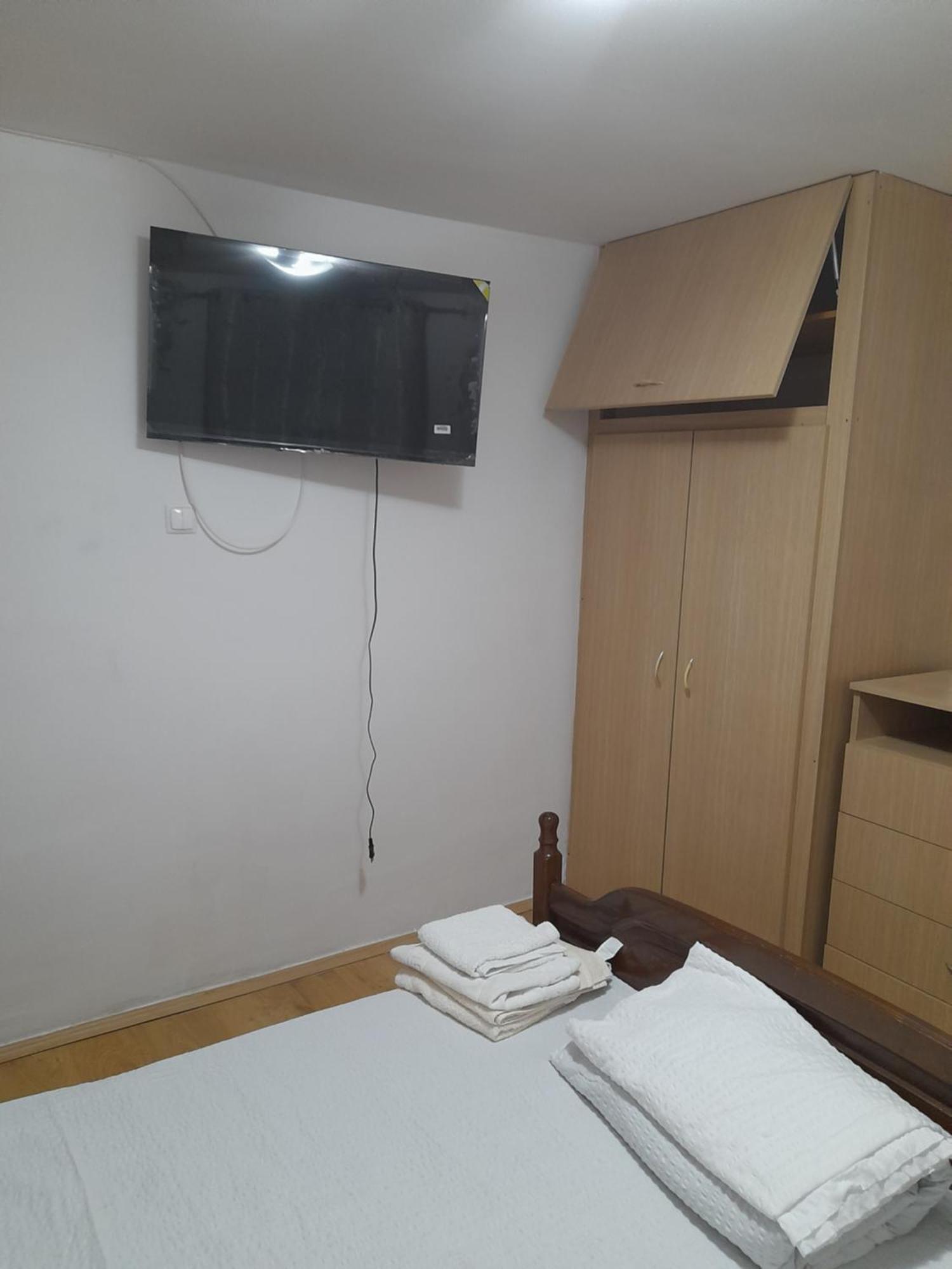 Apartmán Garsoniera Sic Zona Terapia Zona Linistita La Casa Cu Parcare Kluž Exteriér fotografie