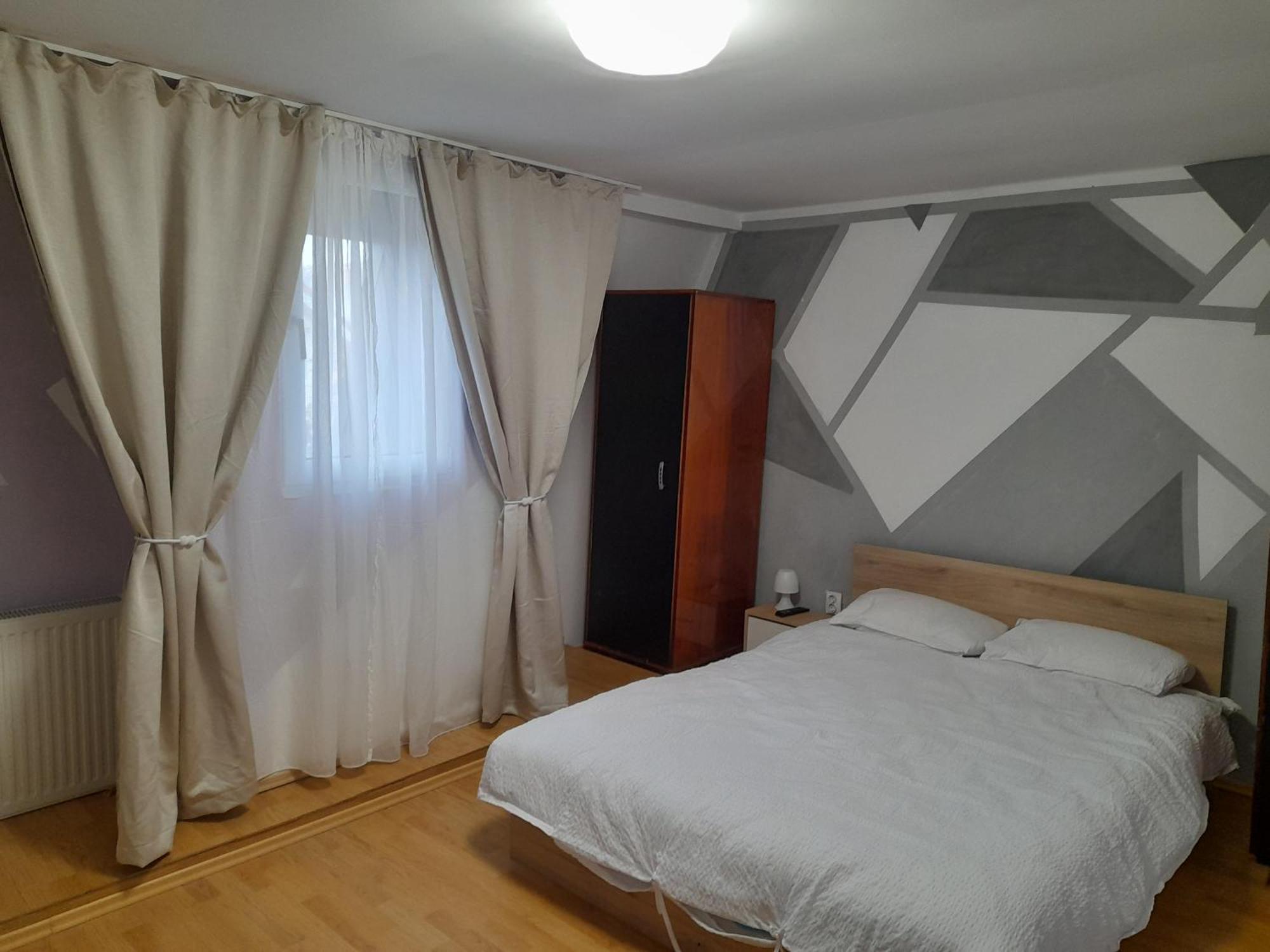 Apartmán Garsoniera Sic Zona Terapia Zona Linistita La Casa Cu Parcare Kluž Exteriér fotografie