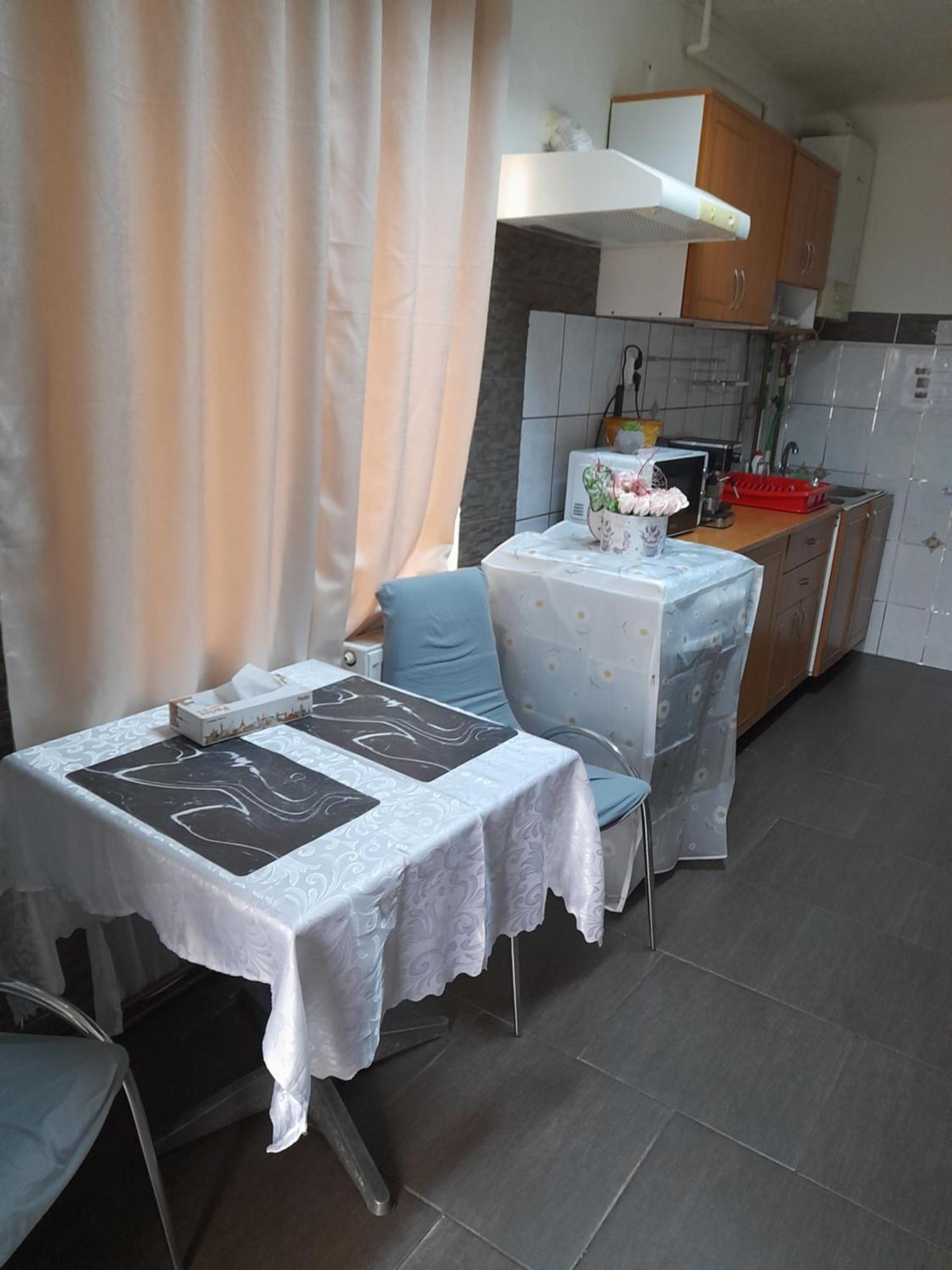 Apartmán Garsoniera Sic Zona Terapia Zona Linistita La Casa Cu Parcare Kluž Exteriér fotografie